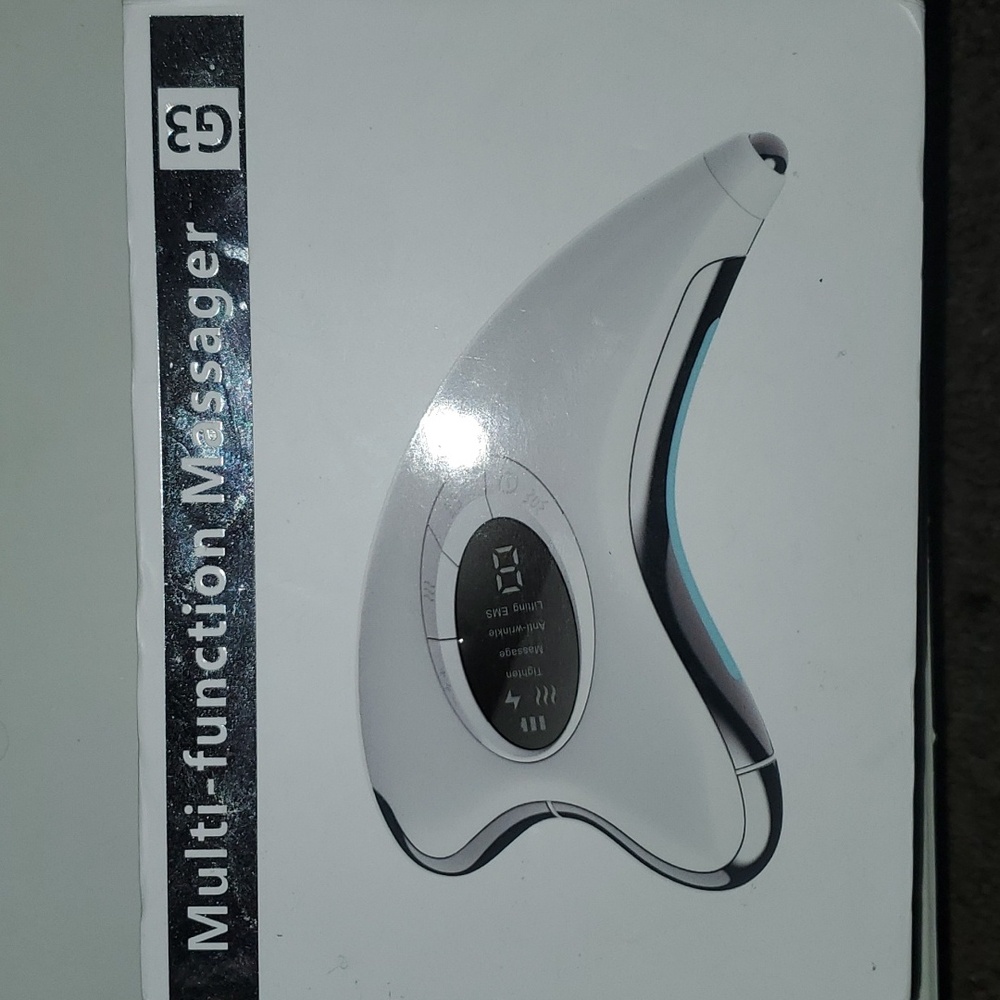 NIB-Multifunction massager/GuaSha/microcurrent beauty device